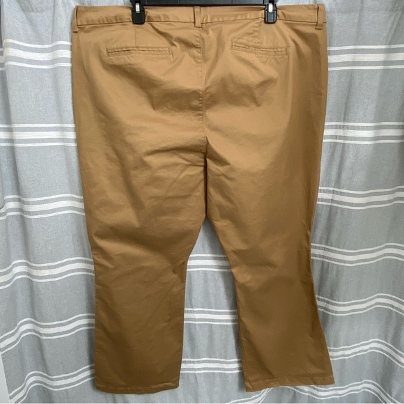 NWT OLD NAVY / Bootcut Khaki Crumb on Down Pants Size 26 - Picture 2 of 10